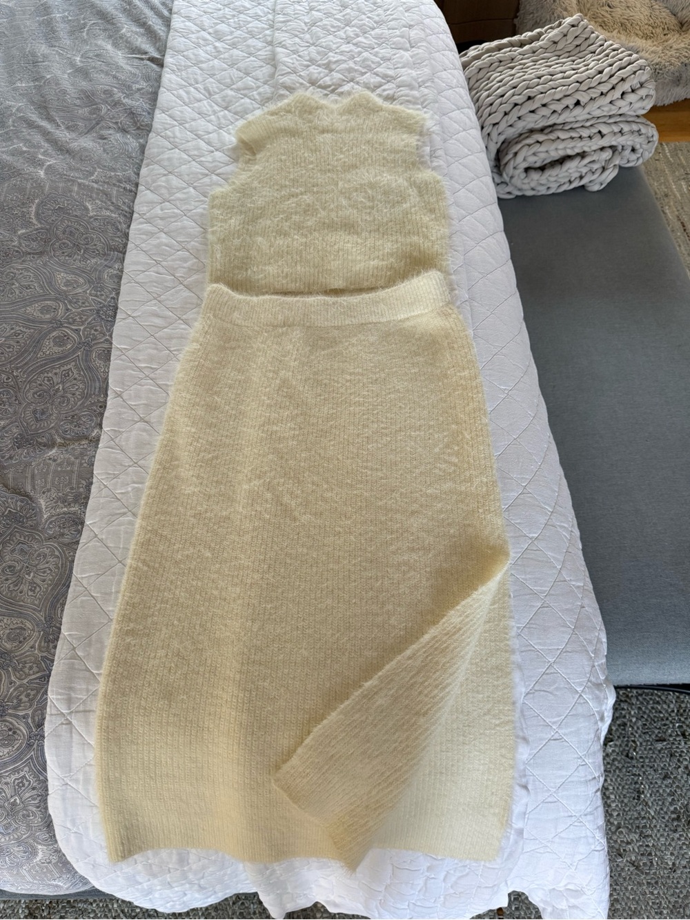 Women’s Cream Midi Knit Skirt - Soft Textured Finish NWOT